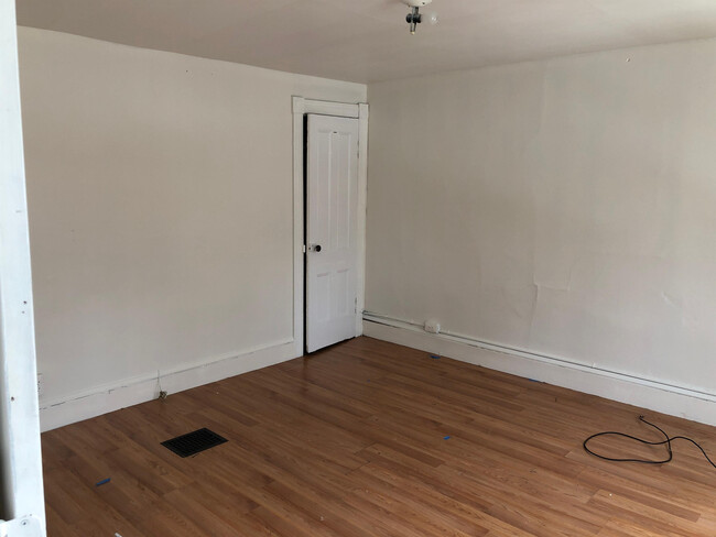 Building Photo - 341 North St