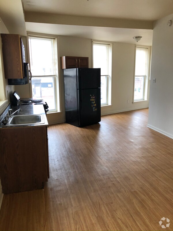 Franklin Square Apartments for Rent with Washer & Dryer Baltimore, MD
