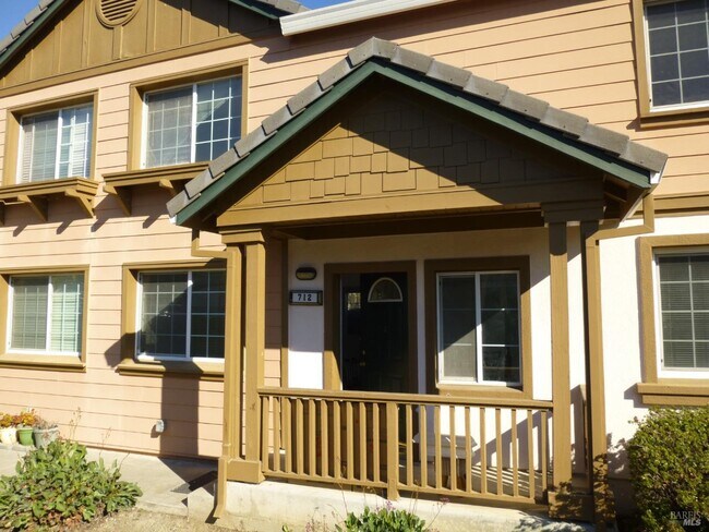 Foto del edificio - 712 Daniels Ave