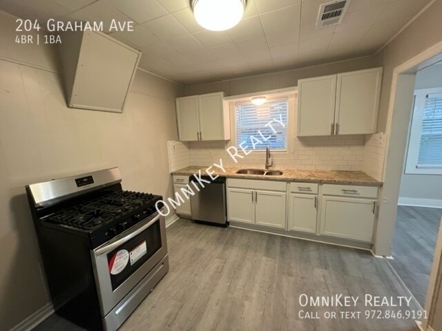 Foto del edificio - 204 Graham Ave