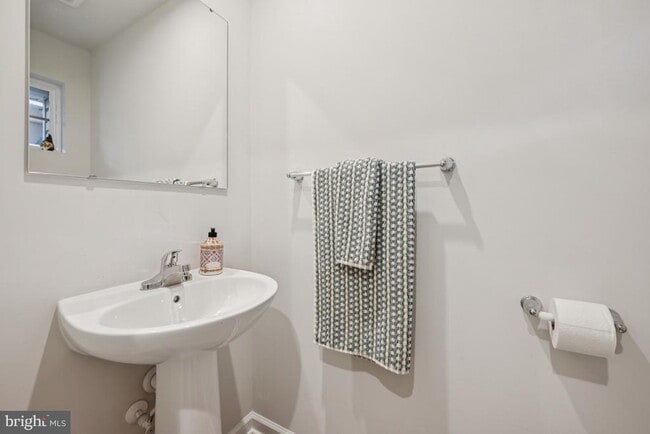 Building Photo - 81 Southwind Dr