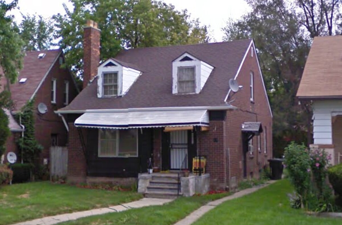 Primary Photo - 14654 Strathmoor St