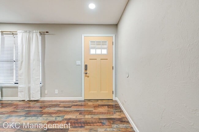 Building Photo - 2 br, 1 bath House - 2216 Hasley Drive