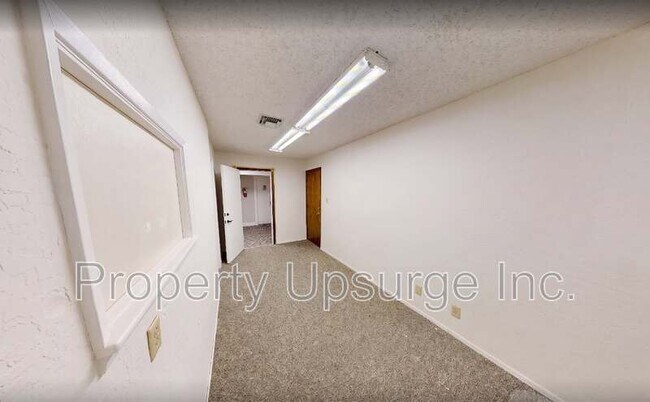 Foto del edificio - 1300 West St