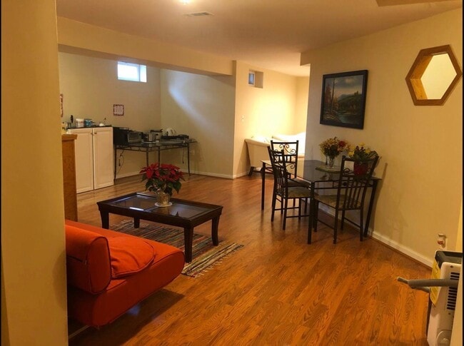 Photo - 720 Emerald Hill Dr NE (Leesburg, VA) House