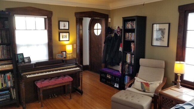 Foto del edificio - 4816 Elliot Ave