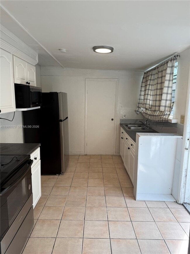 Foto del edificio - 1230 NW 180th Terrace