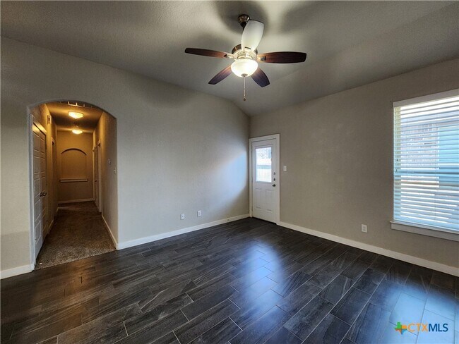 Building Photo - 1143 Creekside Orchard