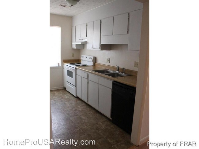 Building Photo - 3556 Torbay Dr