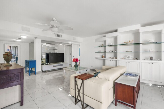 Building Photo - 3555 S Ocean Blvd