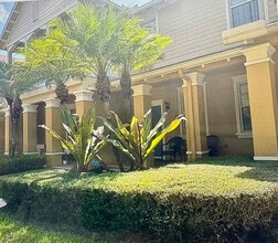 Building Photo - 188 W Thatch Palm Cir