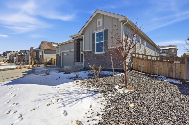 Foto del edificio - $3,240.95, $300 off the first month's rent, 3 Beds - 2 Bath, Single Family Home in Dacono with 3-...