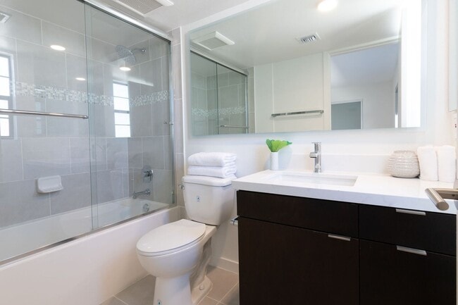 Interior Photo - Luxe West