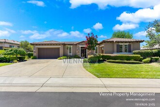 Building Photo - 1944 Ladera Dr