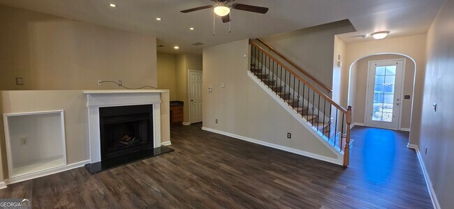 Foto del edificio - 2632 Pierce Brennen Ct NE