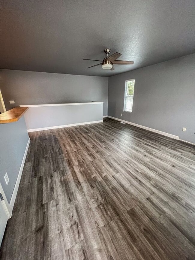 Building Photo - Spacious 3-Bedroom Home with Fenced Yard in Wellington – Available August 4th