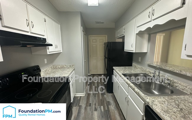 Building Photo - 5756 Crievewood Dr