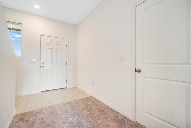 Building Photo - 1068 Appleton St