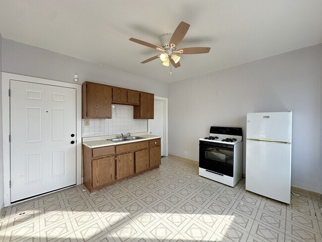 Foto del edificio - 4393 N Elston Ave