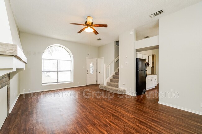 Foto del edificio - 4257 Sunrise Creek Dr