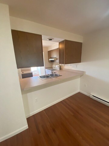 Foto del edificio - 1451 Cedar Dr