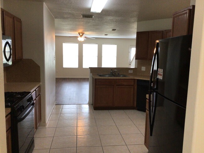 Foto del edificio - 24319 Ayscough Ln