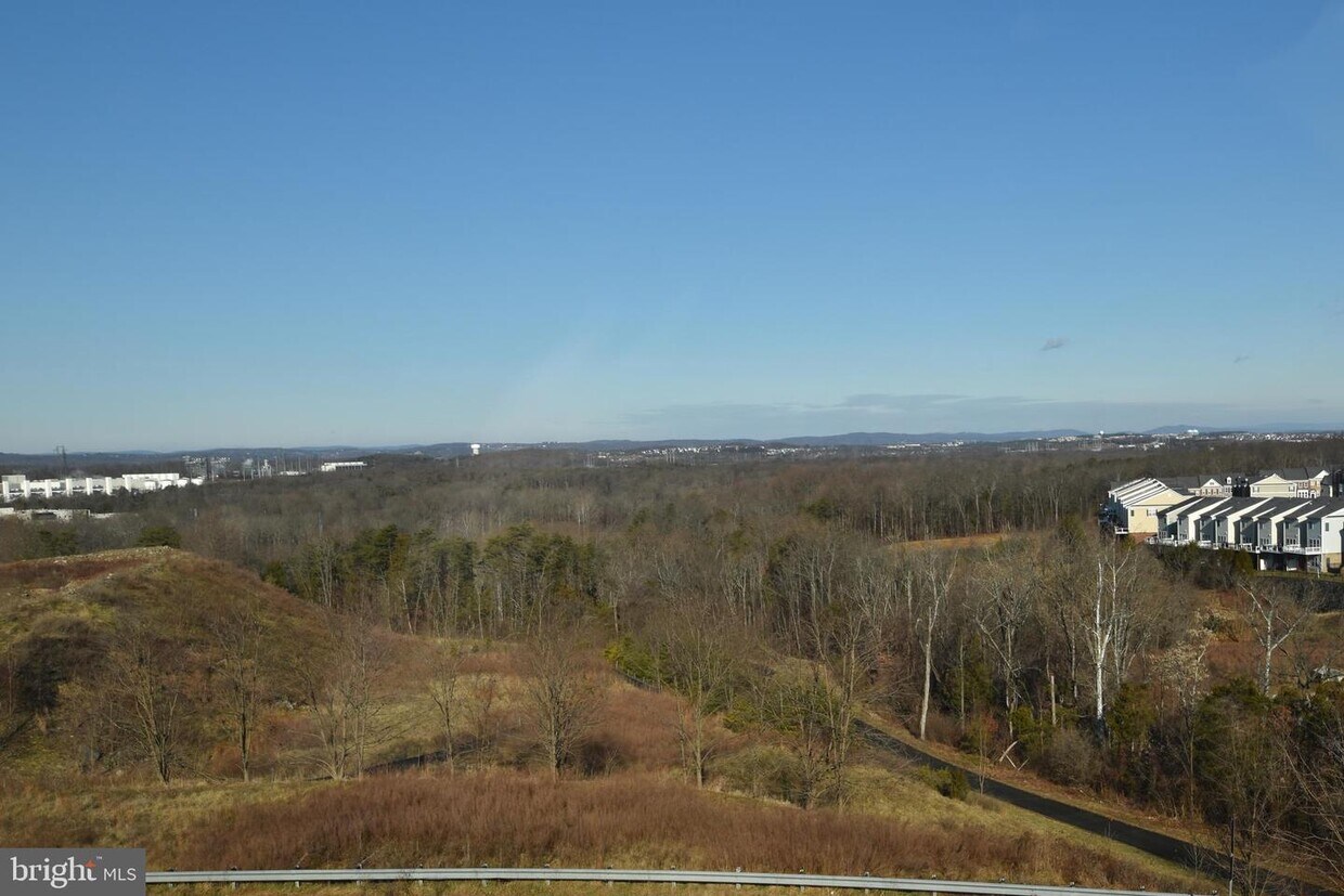 20781 Lamlash Ter, Ashburn, VA 20147 Townhouse for Rent in Ashburn