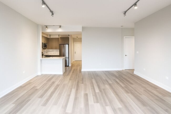 Foto del edificio - 1554 N Talman Ave