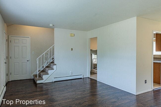 Building Photo - 3 br, 3.5 bath House - 696 South Glencoe St