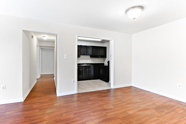 Building Photo - Cedar Heights