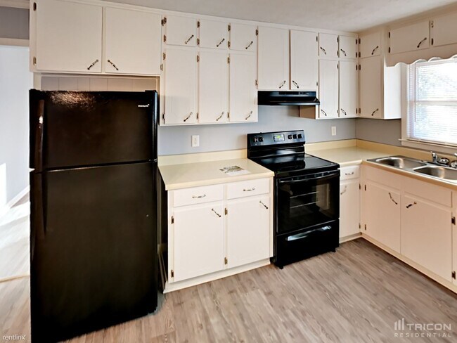Foto del edificio - 2075 Surrey Trail SE