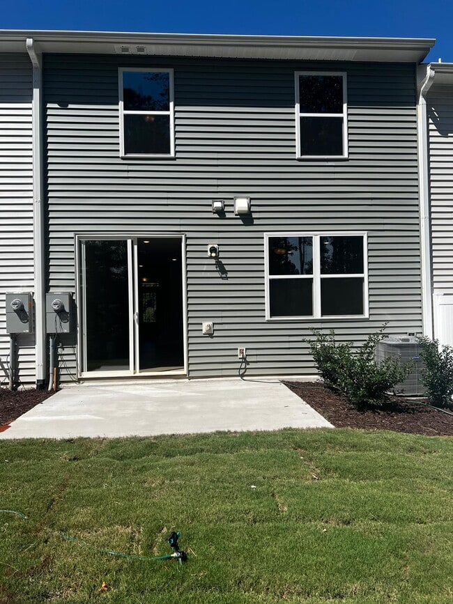 Building Photo - 168 Kobus Ct