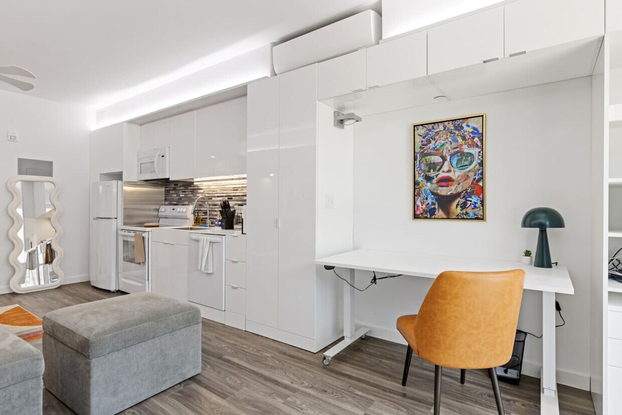 Foto principal - 12607 Larchmere Blvd