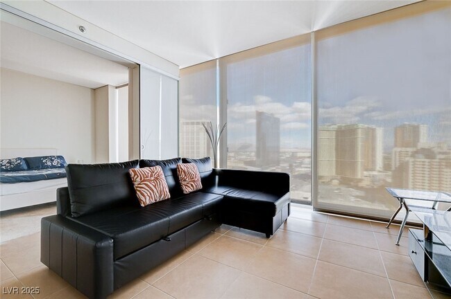Building Photo - 3722 S Las Vegas Blvd