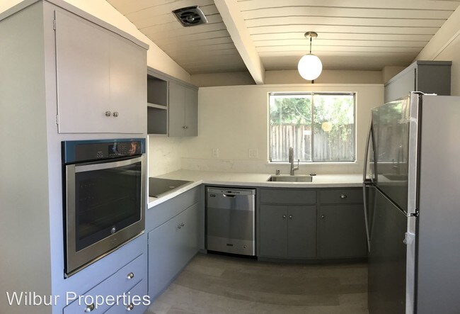 Foto del edificio - 3686 Louis Rd