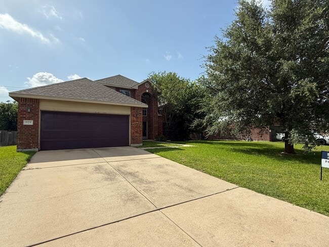 Building Photo - RENT SPECIAL!!!! AVAILABLE NOW!