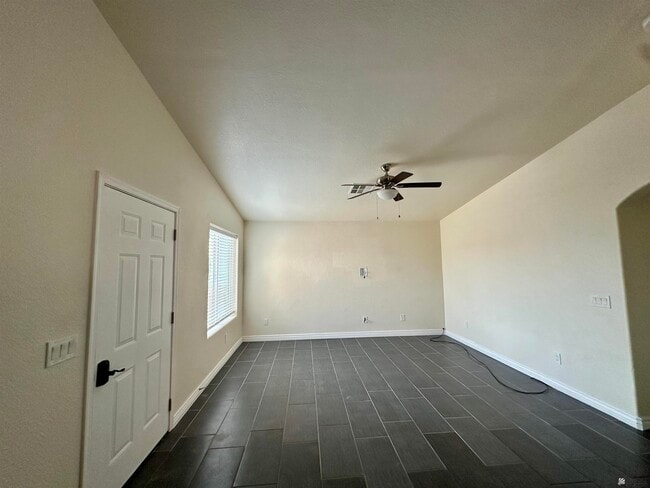 Foto del edificio - 10266 S Tornado Ave