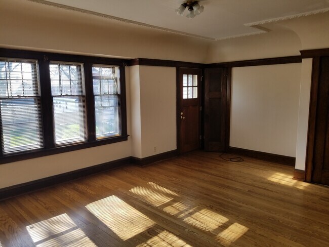 Living Room - 2775 N 50th St