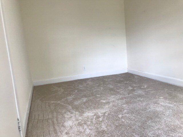 Bedroom - 37 Maryland Ave