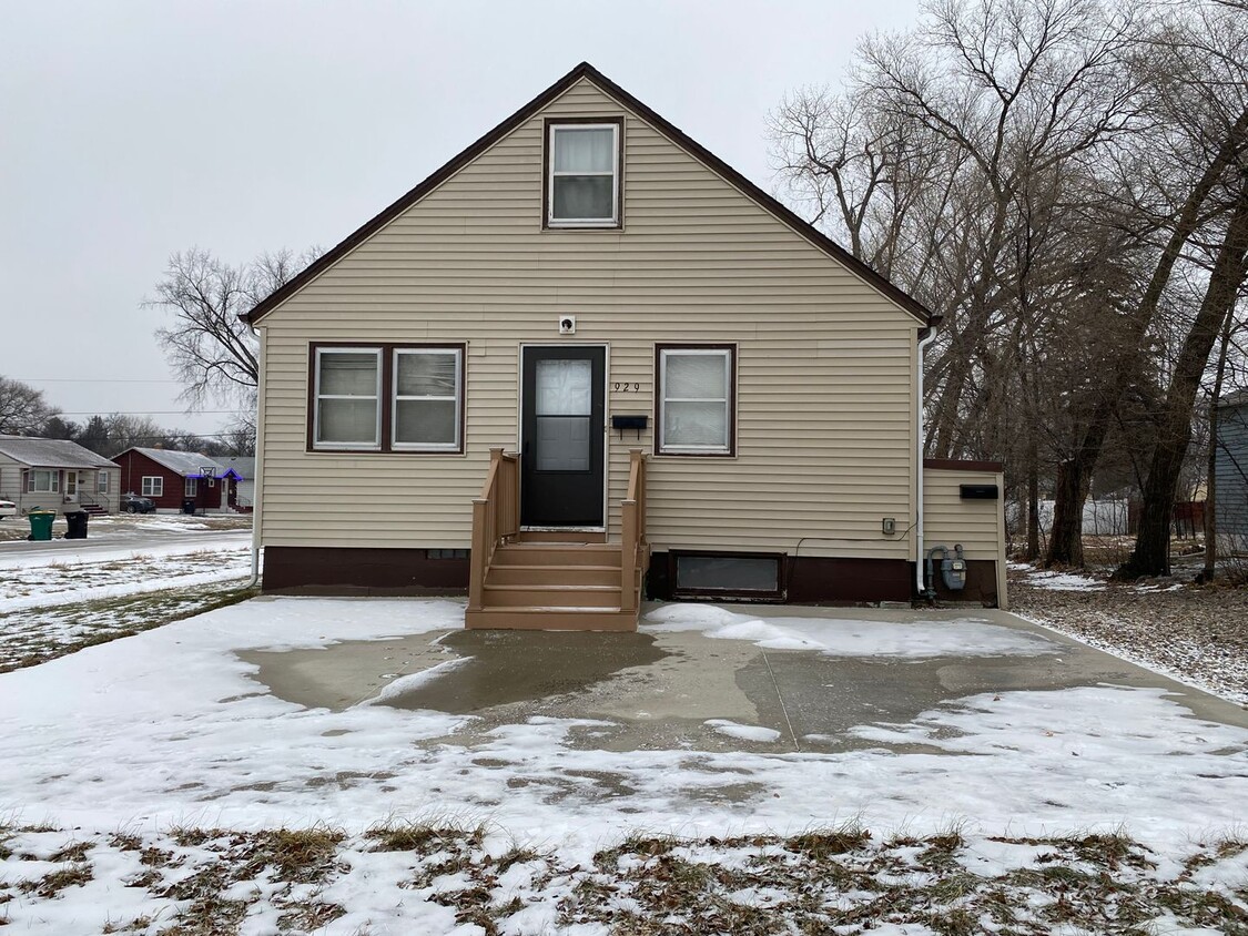 Primary Photo - 929 N 15th St.