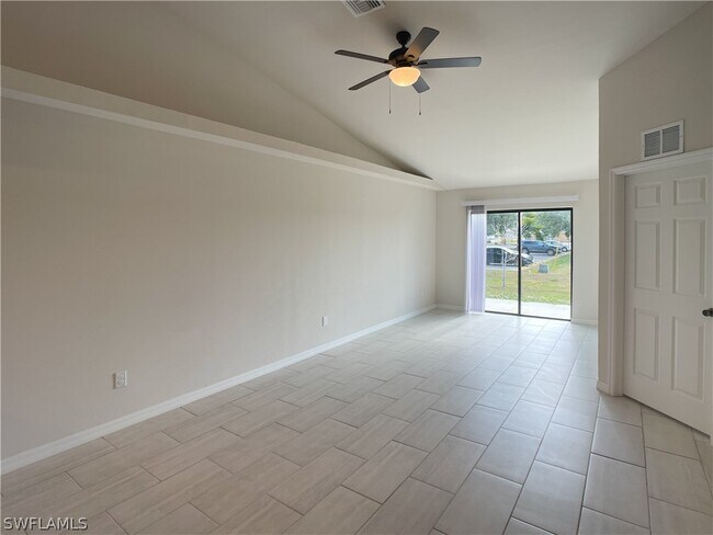 Building Photo - 3609 SW 8th Pl