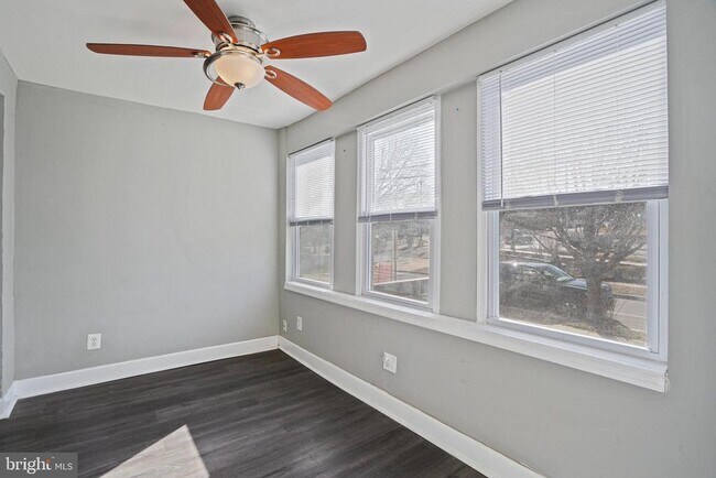 Foto del edificio - 207 Kennedy St NW