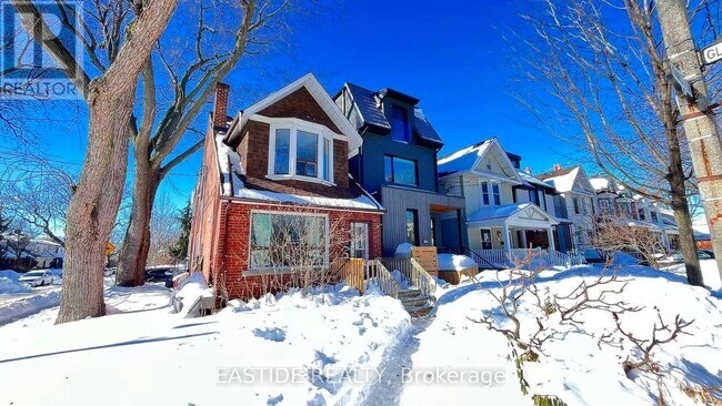 Photo du bâtiment - 212 Monarch Park Ave