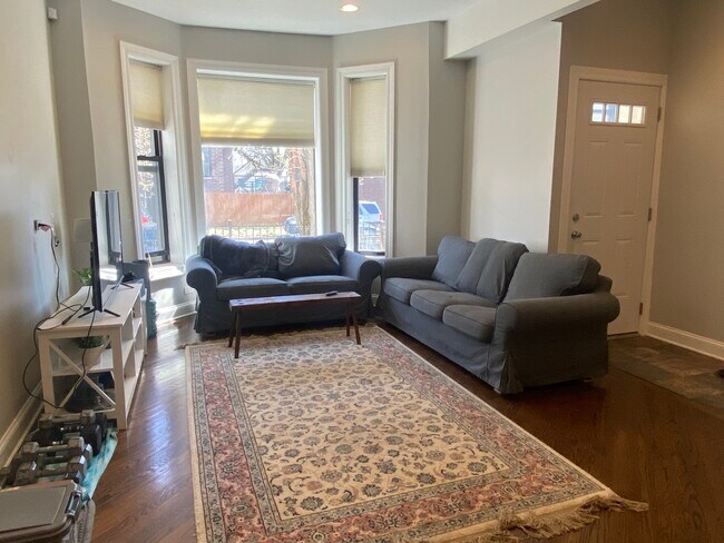 Foto del edificio - 2640 W Cortland St