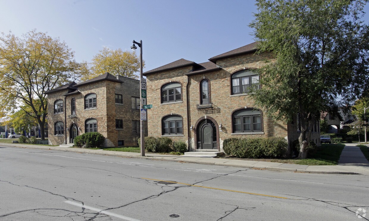 Foto del edificio - 3059-3069 S Kinnickinnic Ave