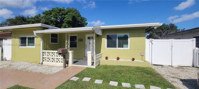 Photo - 726 SW 4th Terrace House