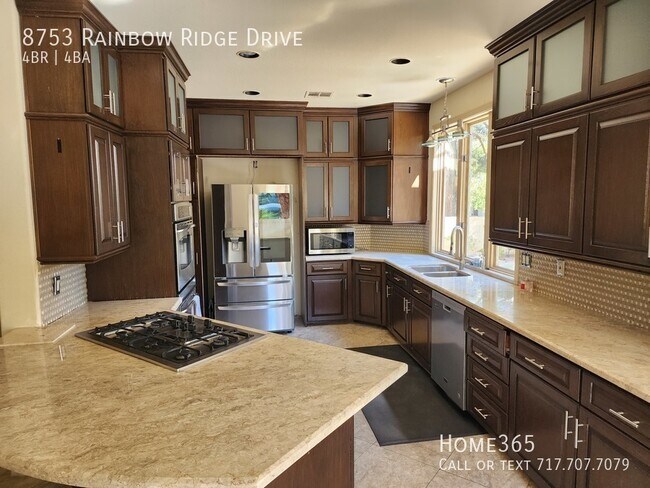 Foto del edificio - Move In Special - Beautiful two-story, 4 b...