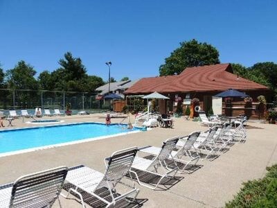 Natick Green Pool, Clubhouse - 34 Silver Hill Ln