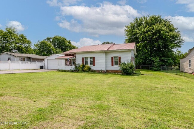 Foto del edificio - Maryville 37804 - 2 bedroom, 1 bath home w...