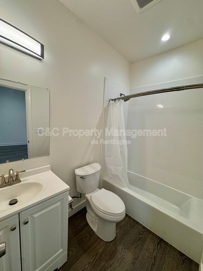 Building Photo - 6 Orange Dr